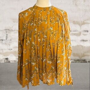 Kensie Women's High Neck Pleated Floral Blouse Size Medium